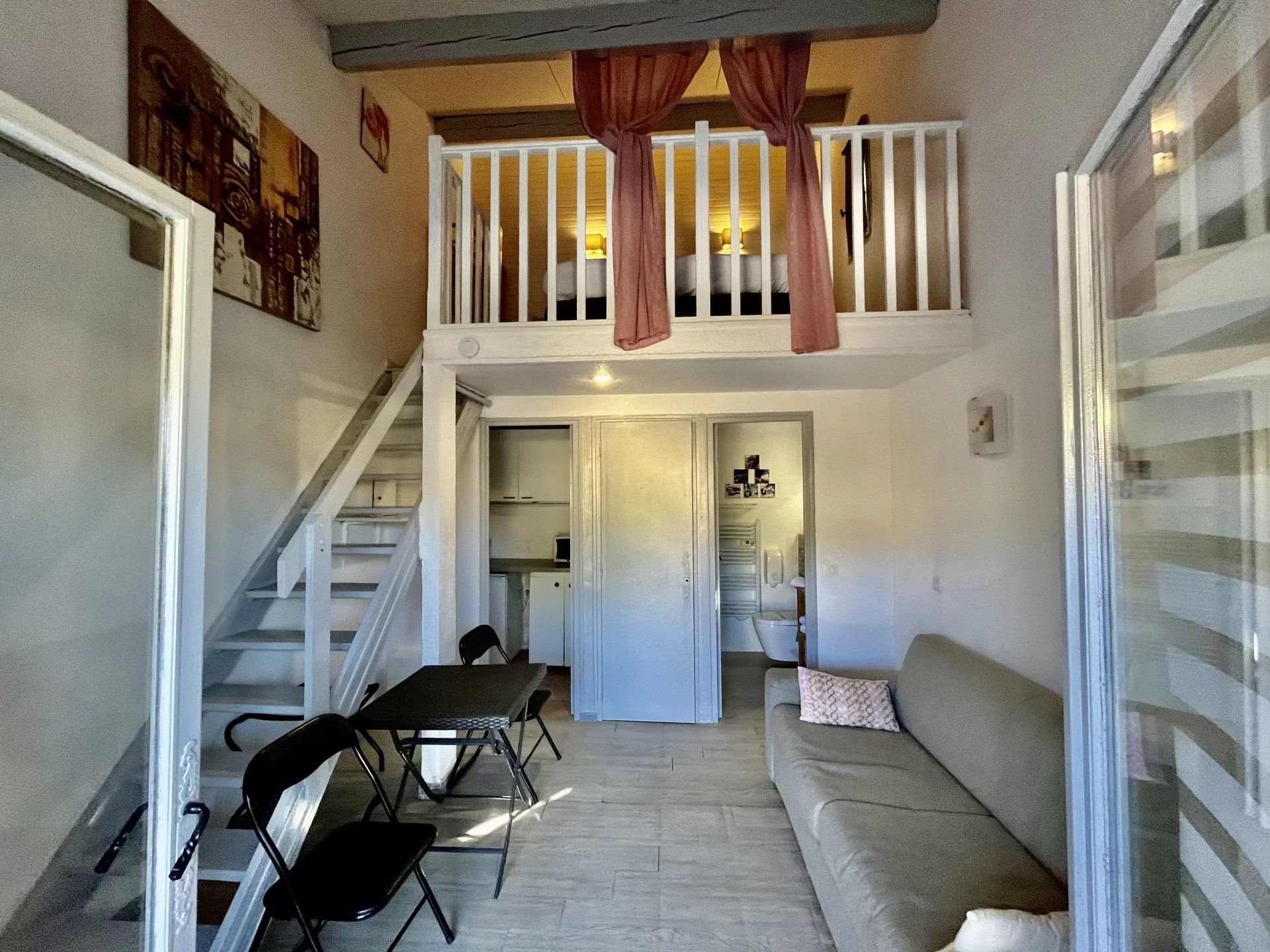 commercial local for sale on TOURRETTES (83440)