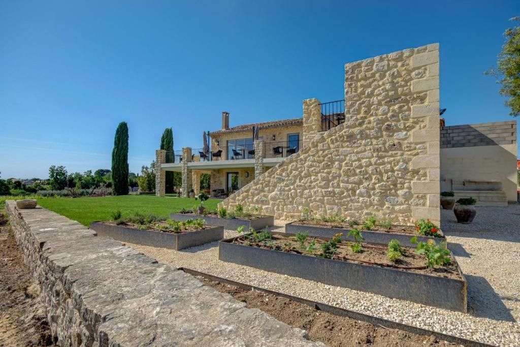 commercial local for sale on GARRIGUES STE EULALIE (30190)