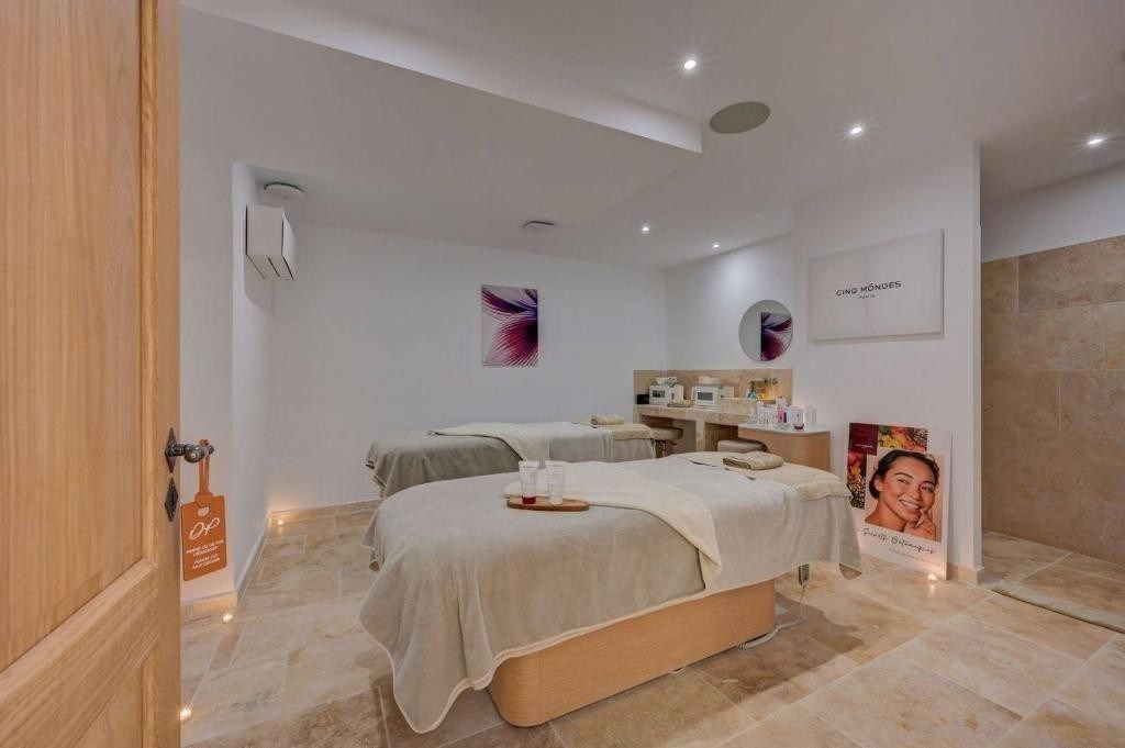 commercial local for sale on GARRIGUES STE EULALIE (30190)