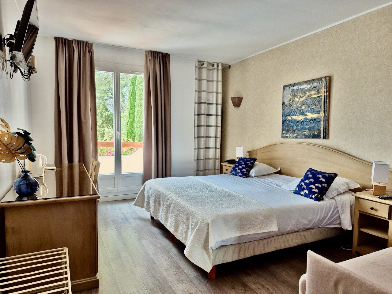 commercial local for sale on AIX EN PROVENCE (13100)