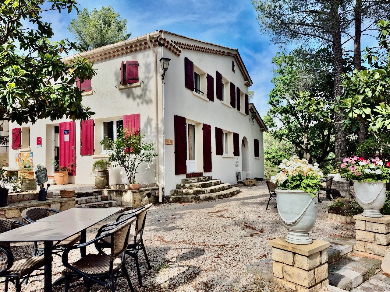 commercial local for sale on AIX EN PROVENCE (13100)