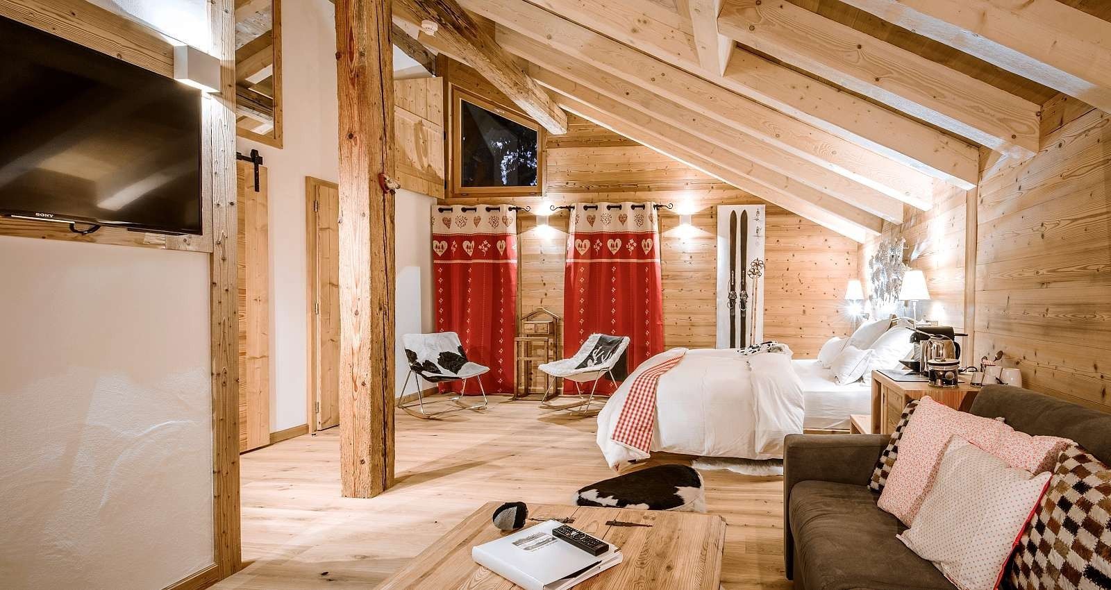 commercial local for sale on CHAMPERY (1874)