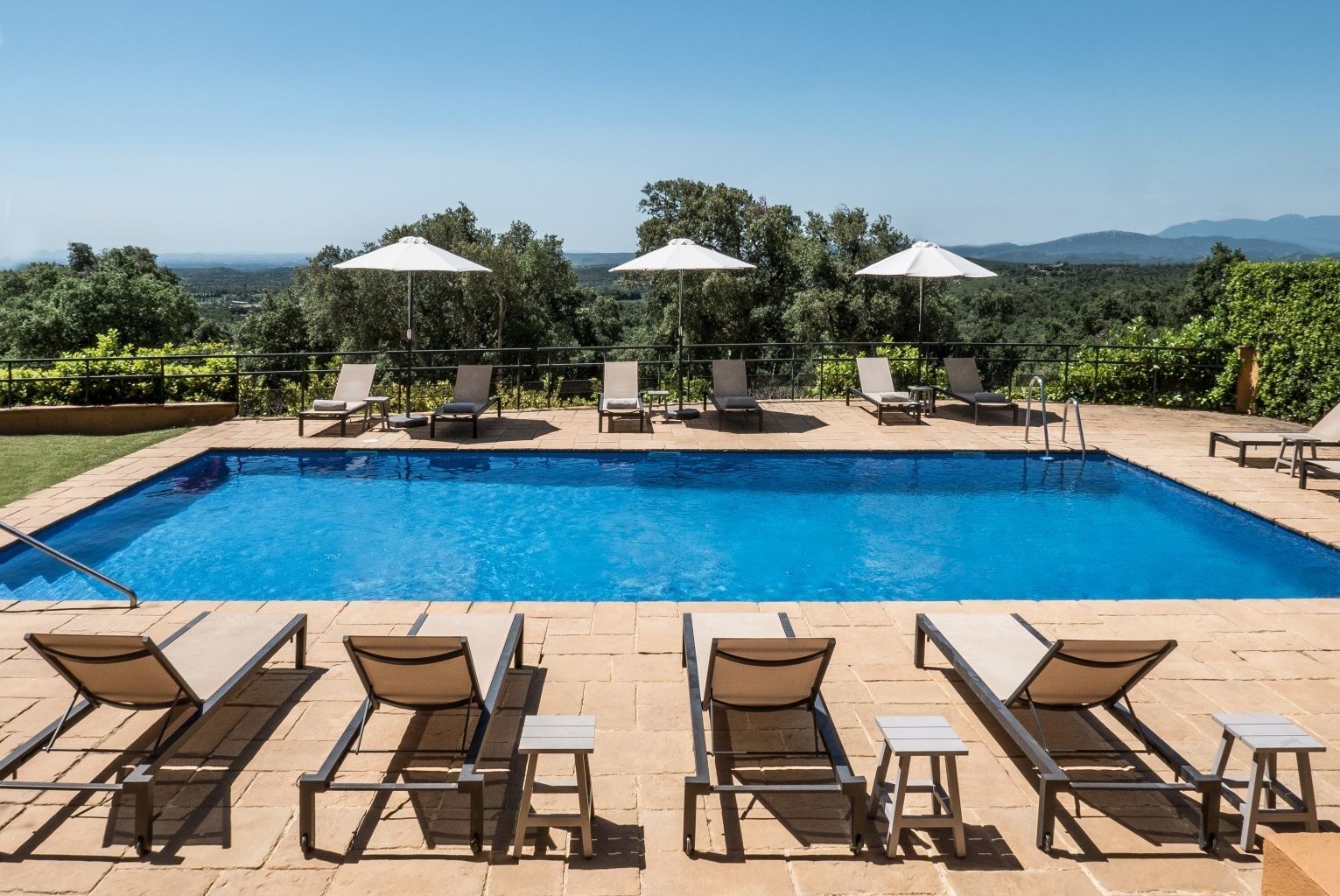 commerce en vente sur CANTALLOPS (17708)