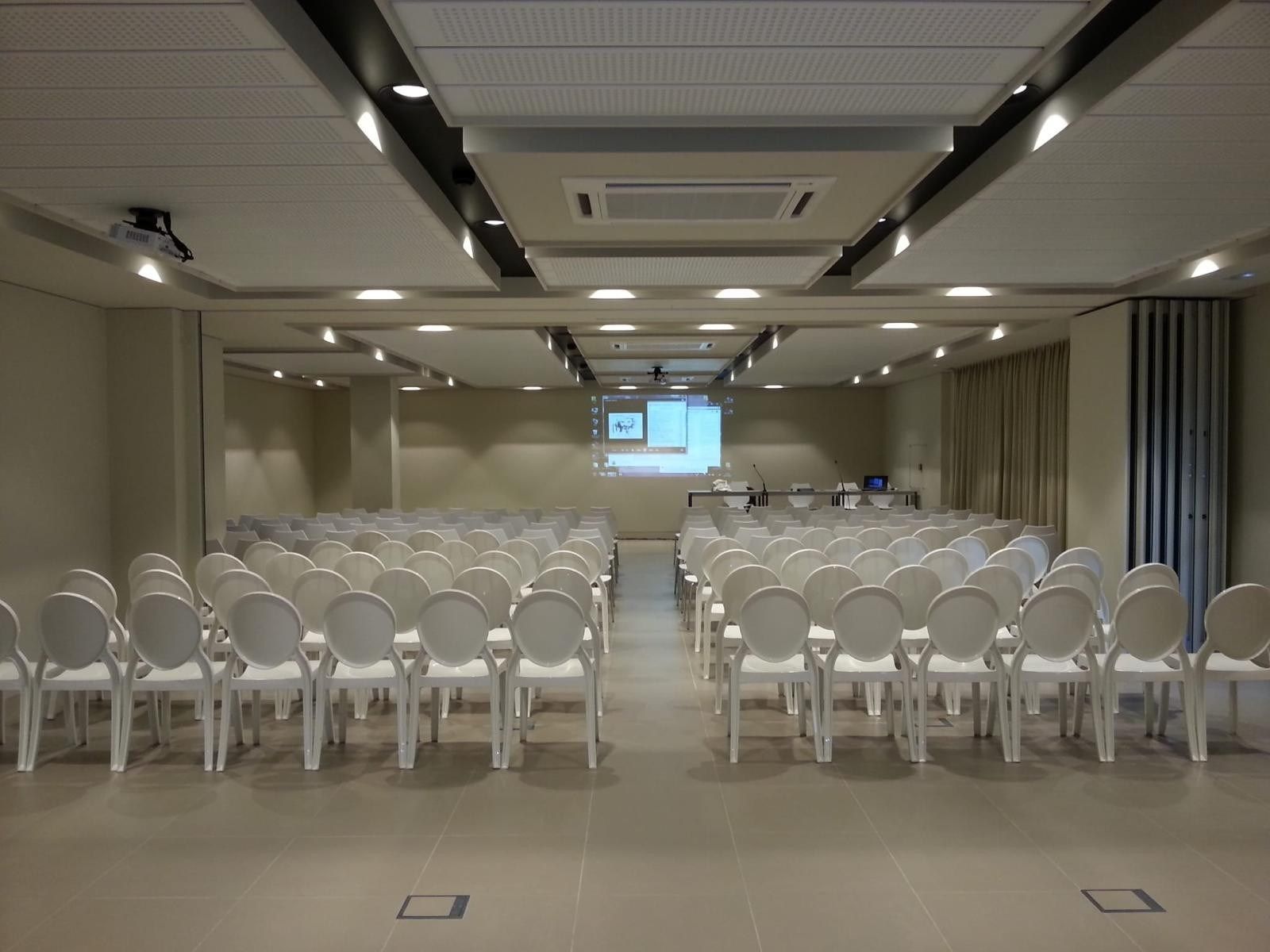 commerce en vente sur CANTALLOPS (17708)