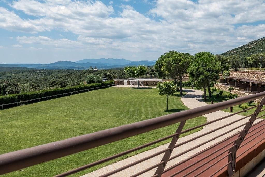 commerce en vente sur CANTALLOPS (17708)