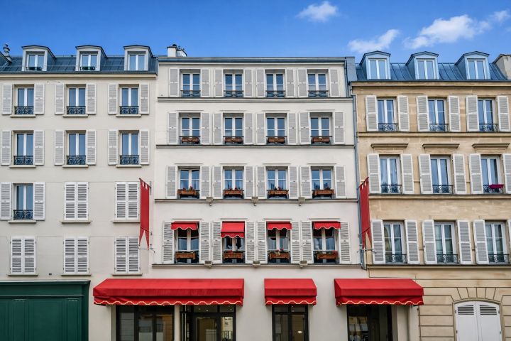 Hotel to be renovated in Paris 17th arrondissement.