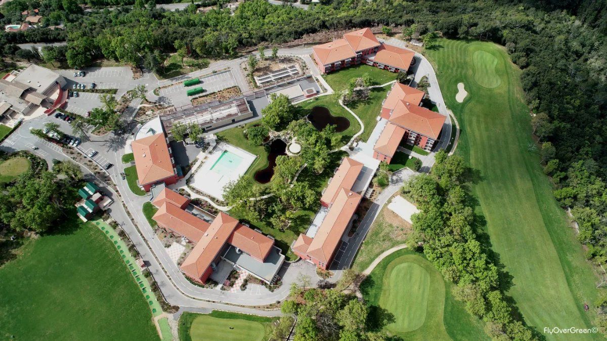 commercial local 161 Rooms for sale on CANNES (06400)