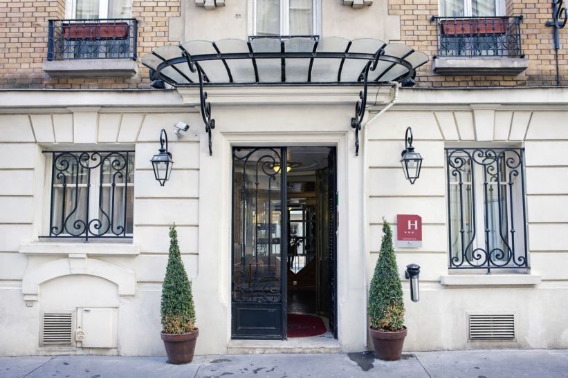 commercial local for sale on PARIS (75016)