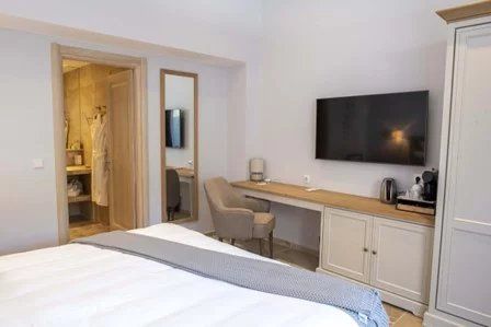 commercial local 28 Rooms for sale on MANOSQUE (04100)