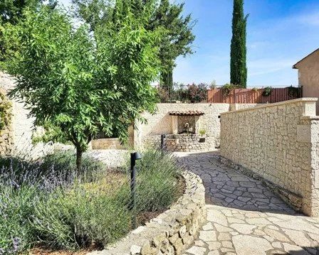 commercial local 28 Rooms for sale on MANOSQUE (04100)