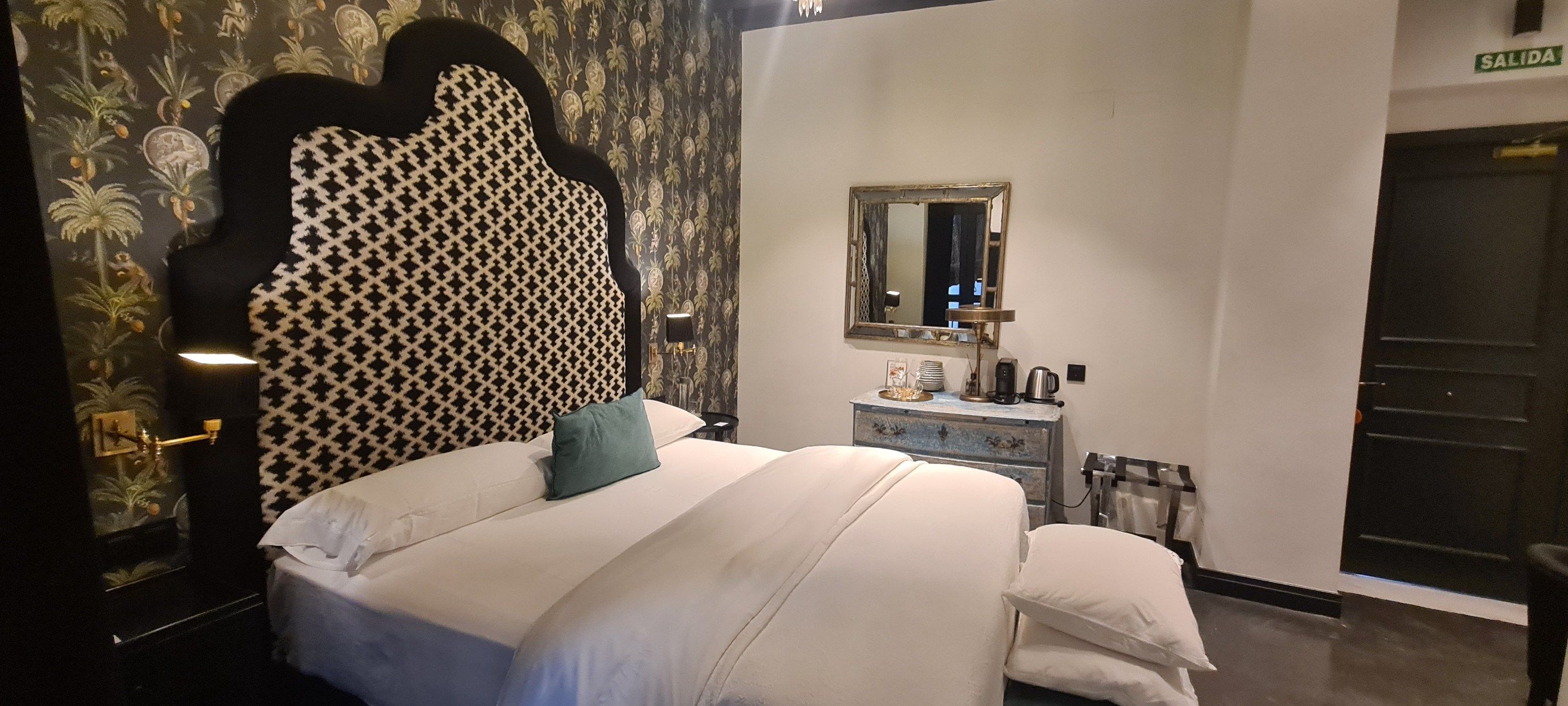 commercial local for sale on Cadiz (11001)