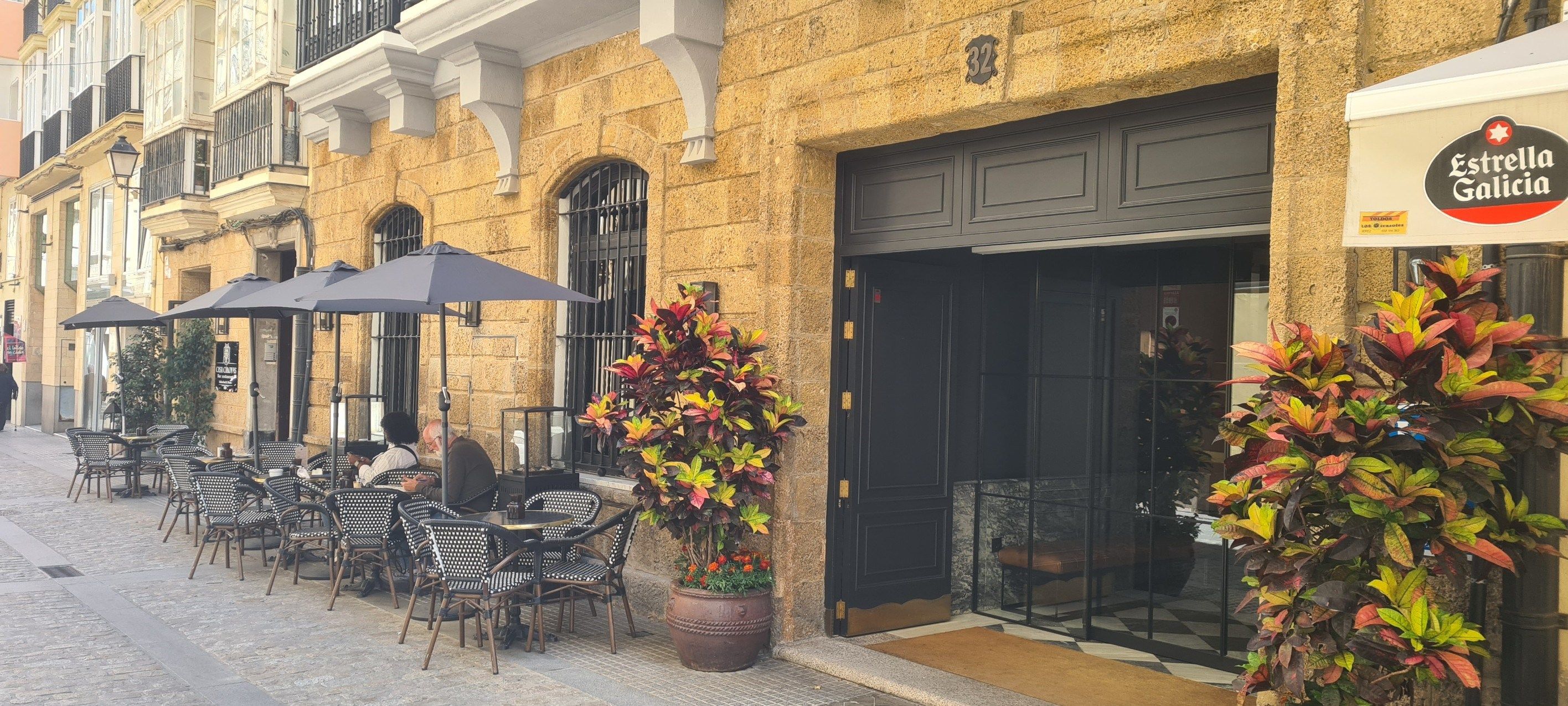 commercial local for sale on Cadiz (11001)