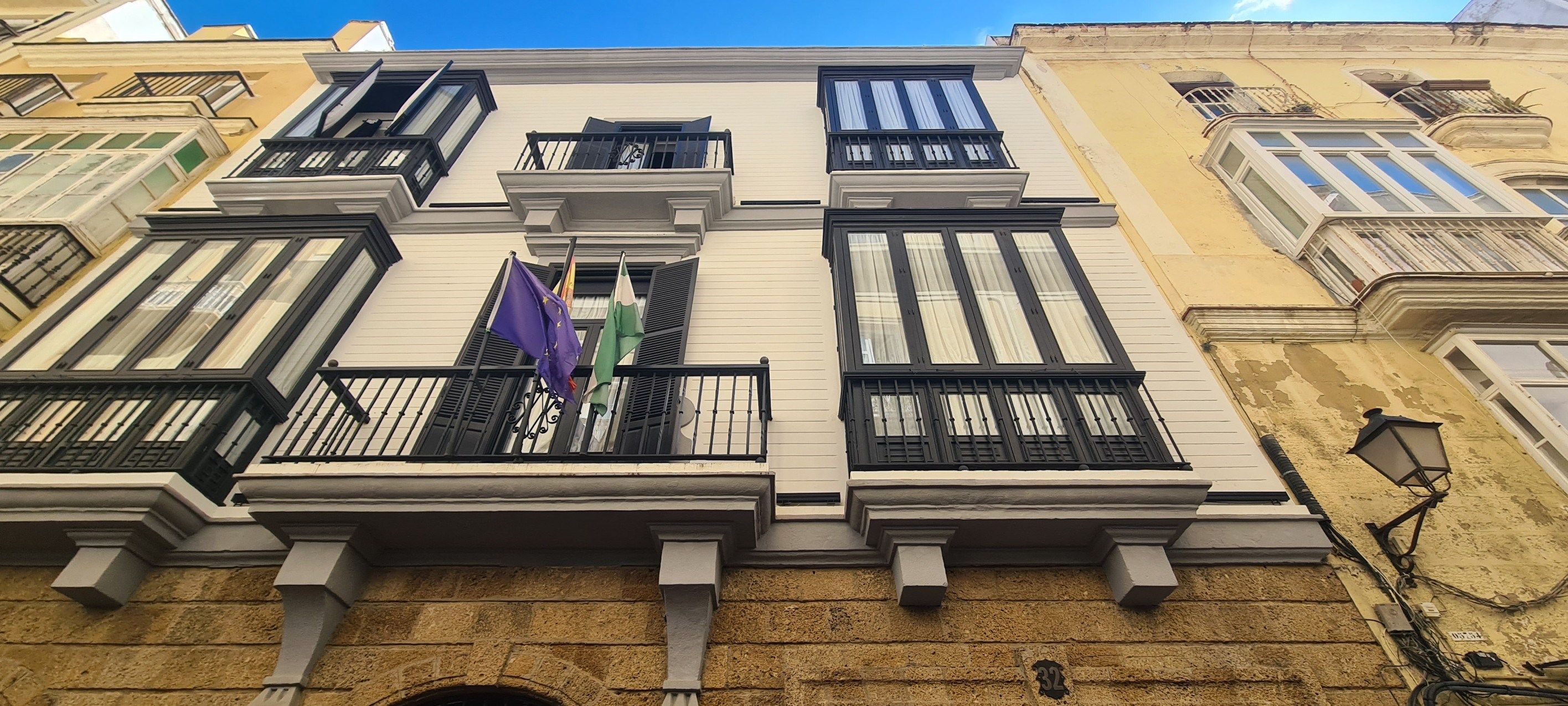 commercial local for sale on Cadiz (11001)