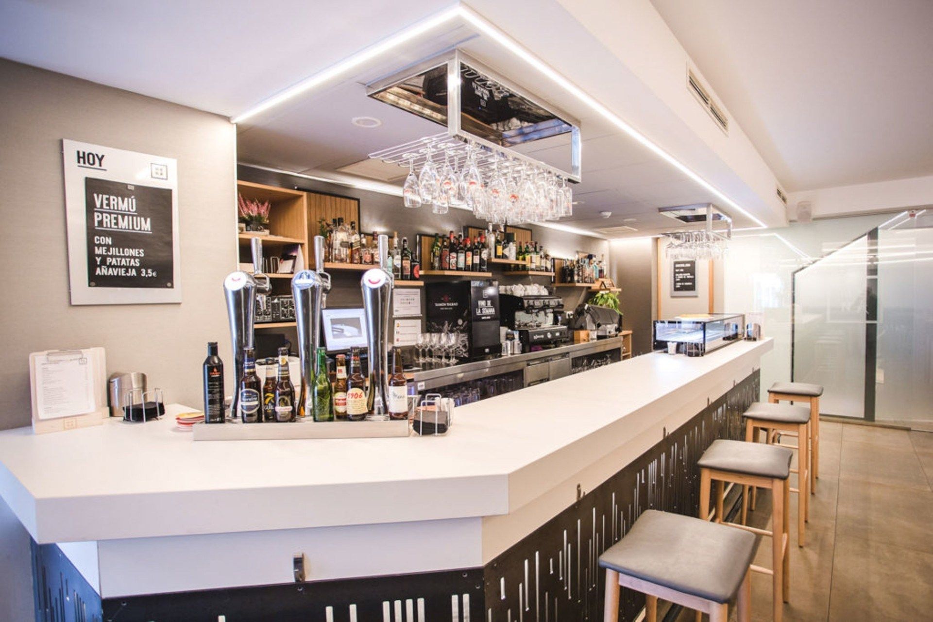 commercial local for sale on Soria (42002)