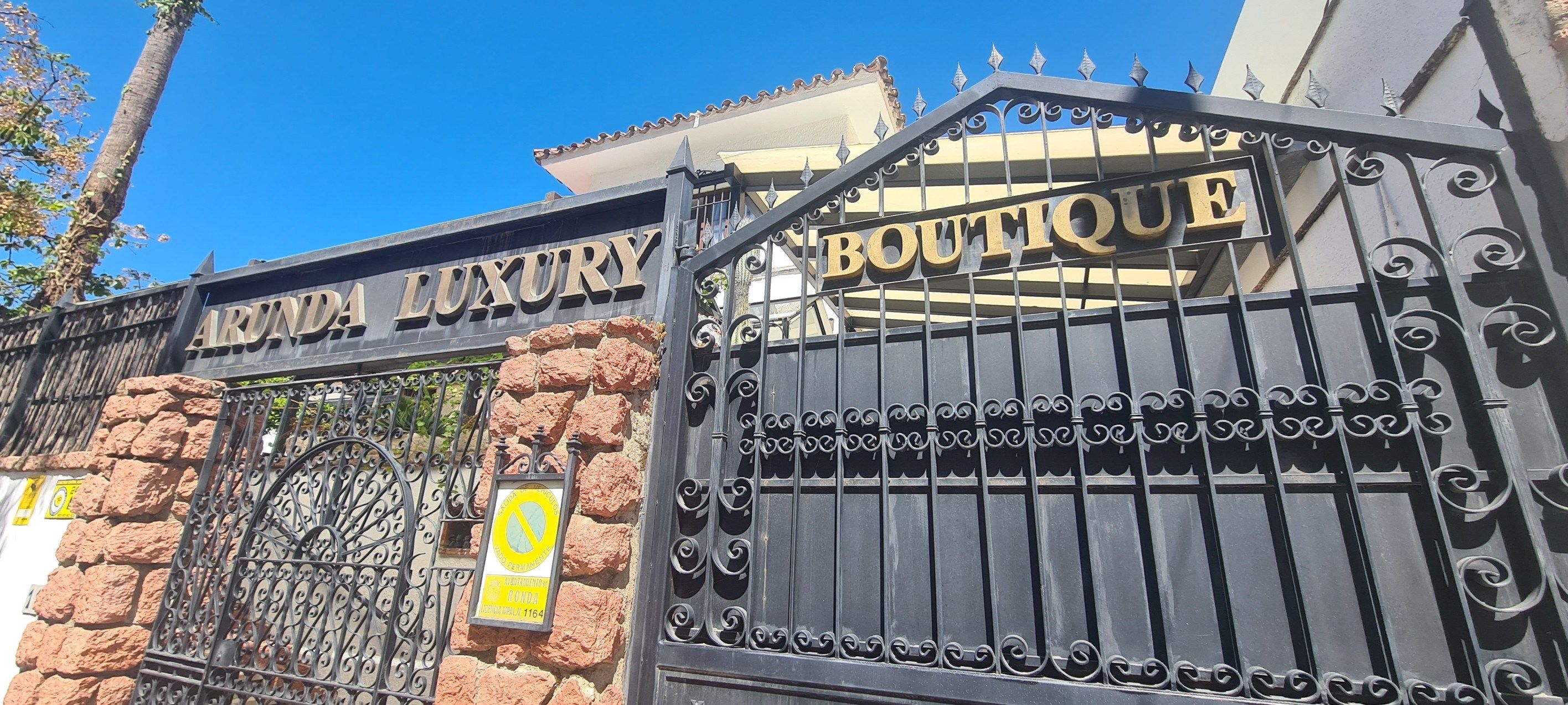 commerce en vente sur Ronda (29400)