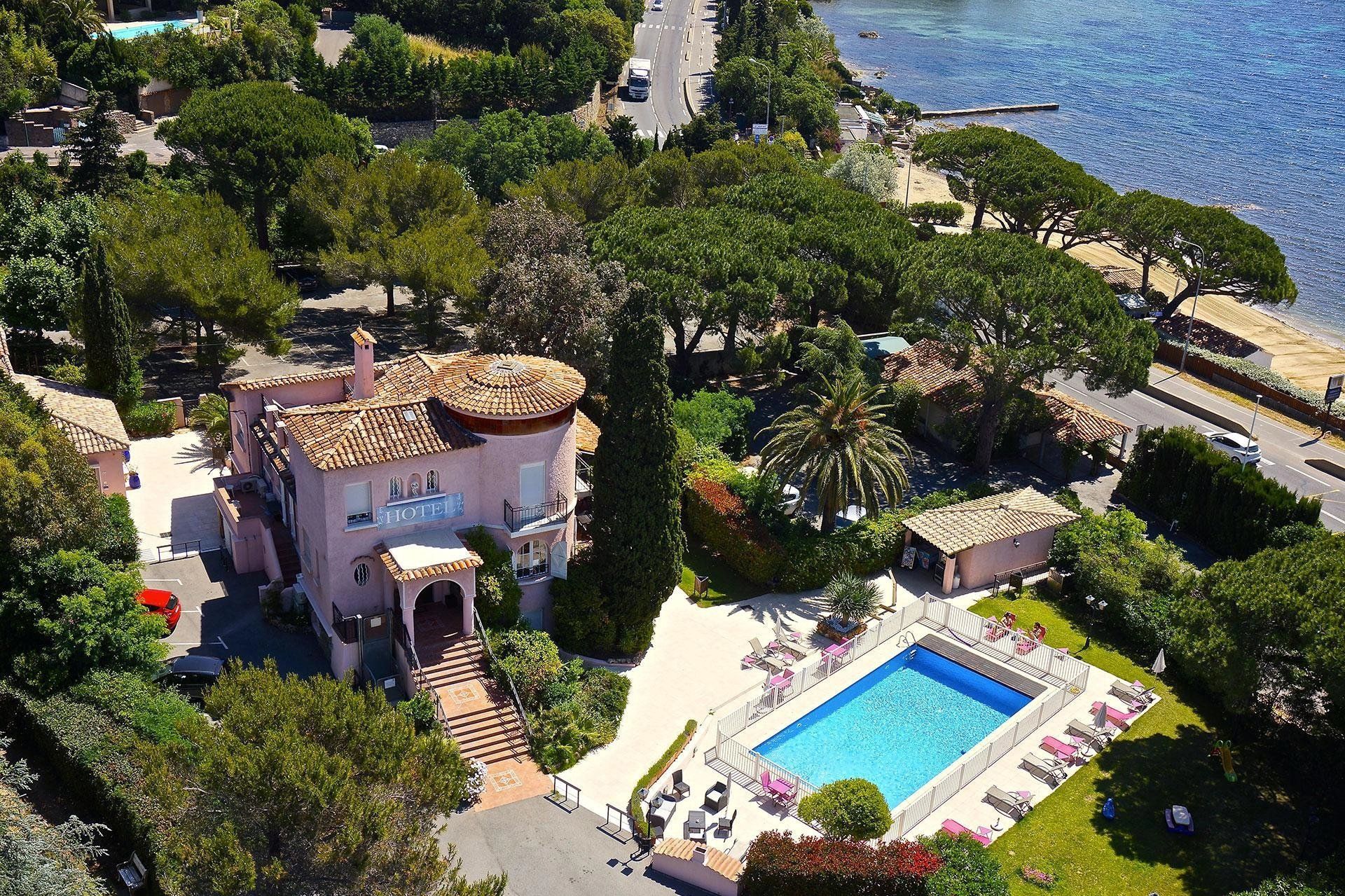 local comercial en venta en GRIMAUD (83310)