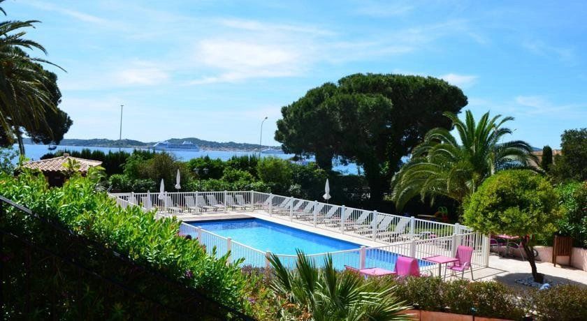 local comercial en venta en GRIMAUD (83310)