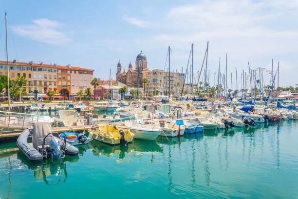 local comercial en venta en ST RAPHAEL (83700)