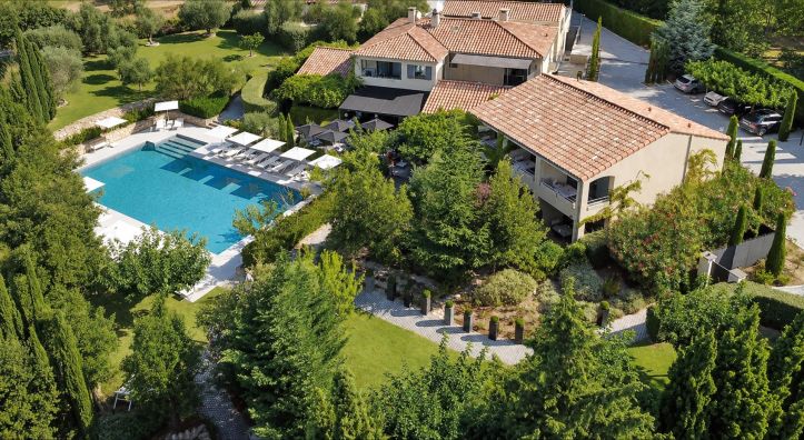 Upscale Hotel Property in the Heart of the Alpilles — Two Experiences, Scope for Development