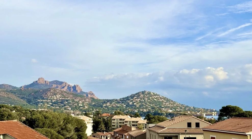 local comercial en venta en ST RAPHAEL (83530)