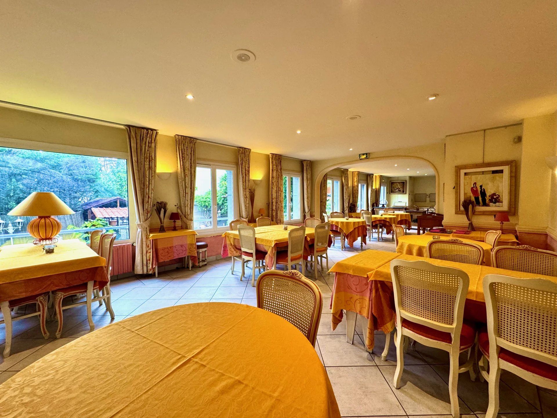 local comercial en venta en ARLES (13200)