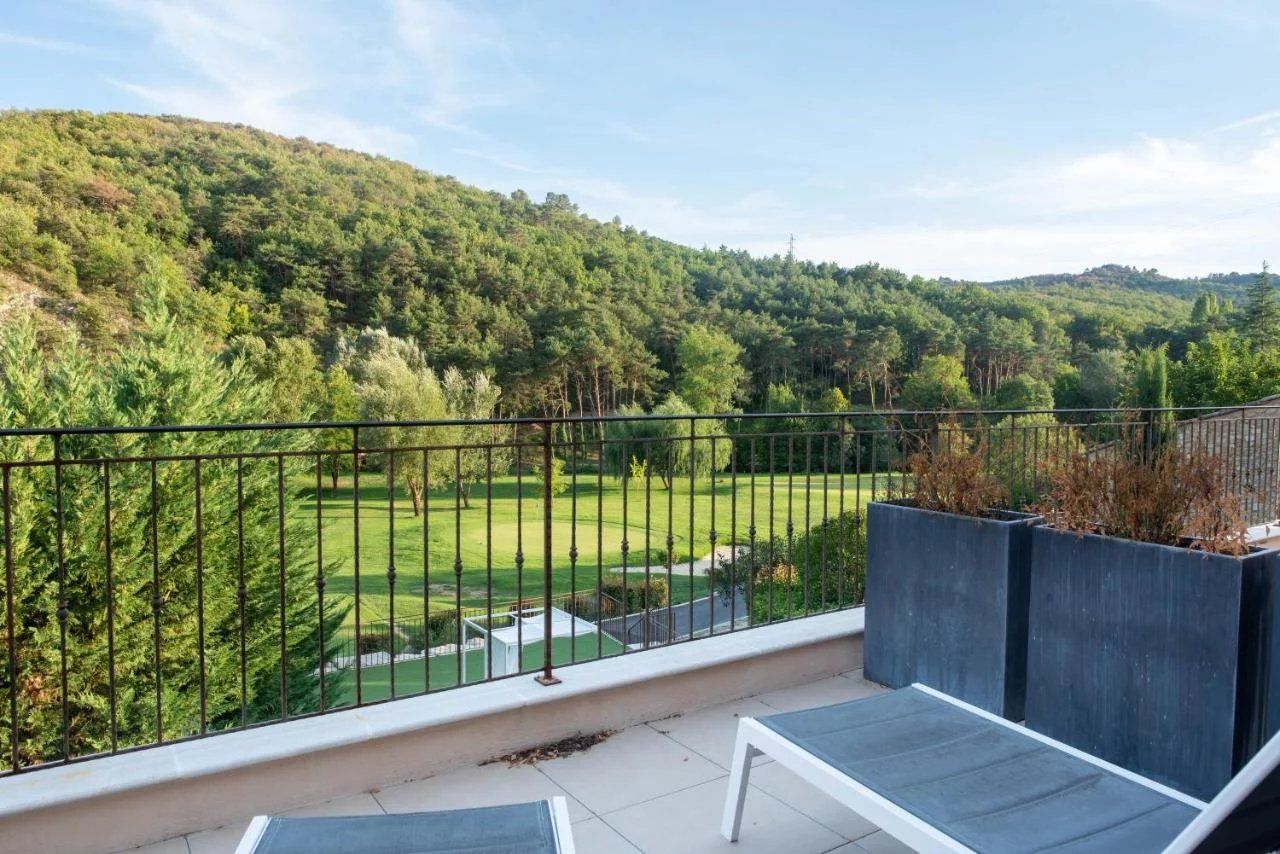 Golf (Pitch&Put) Resort Hotel***** & SPA, Restaurant entre Verdon et Luberon
