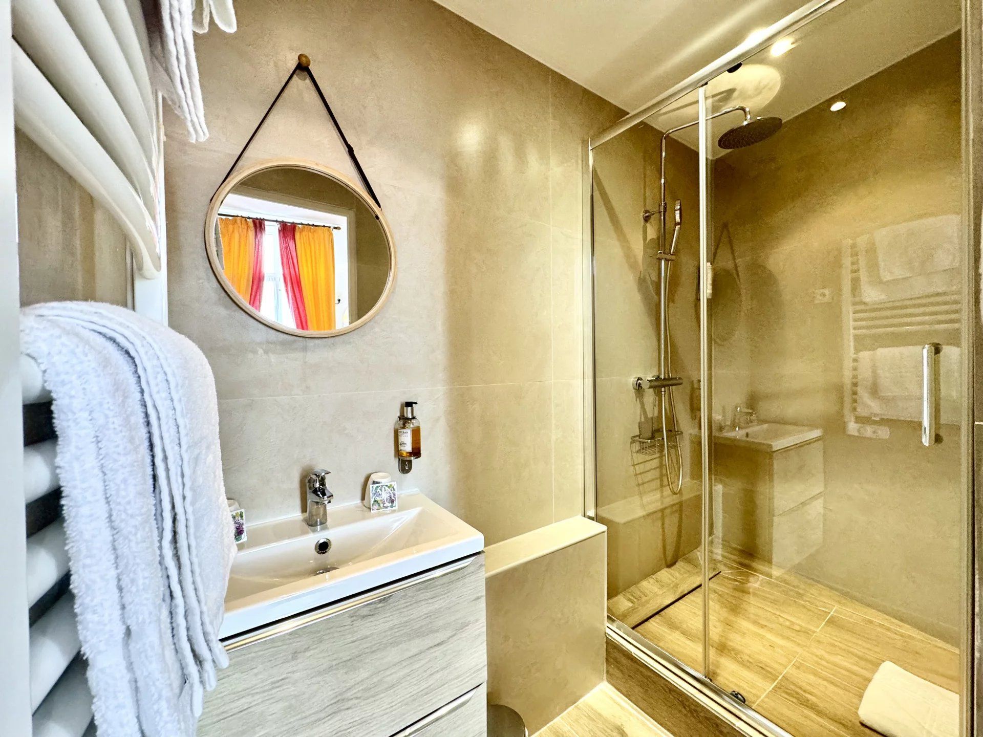 commercial local for sale on GRASSE (06130)