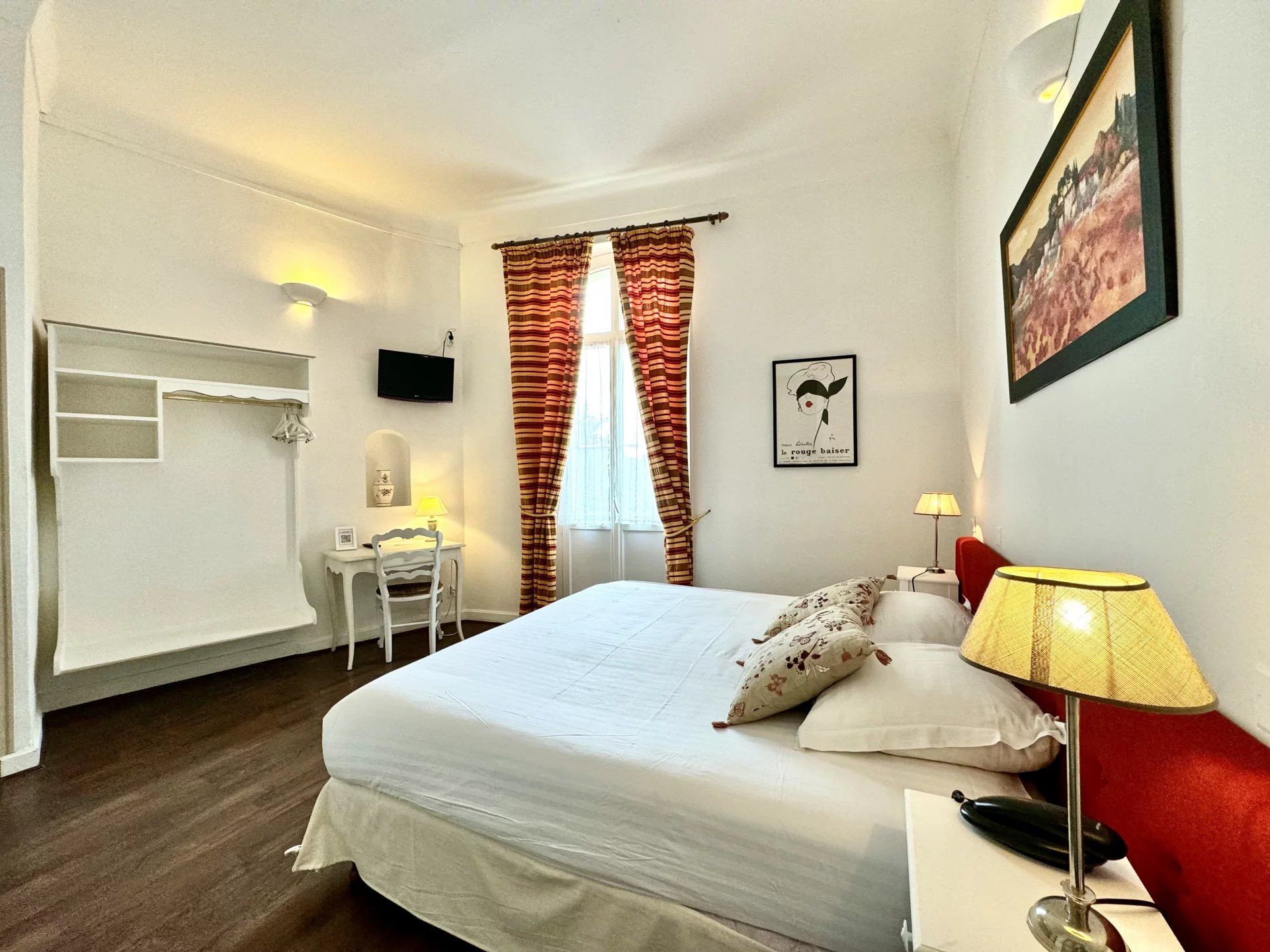 commercial local for sale on GRASSE (06130)