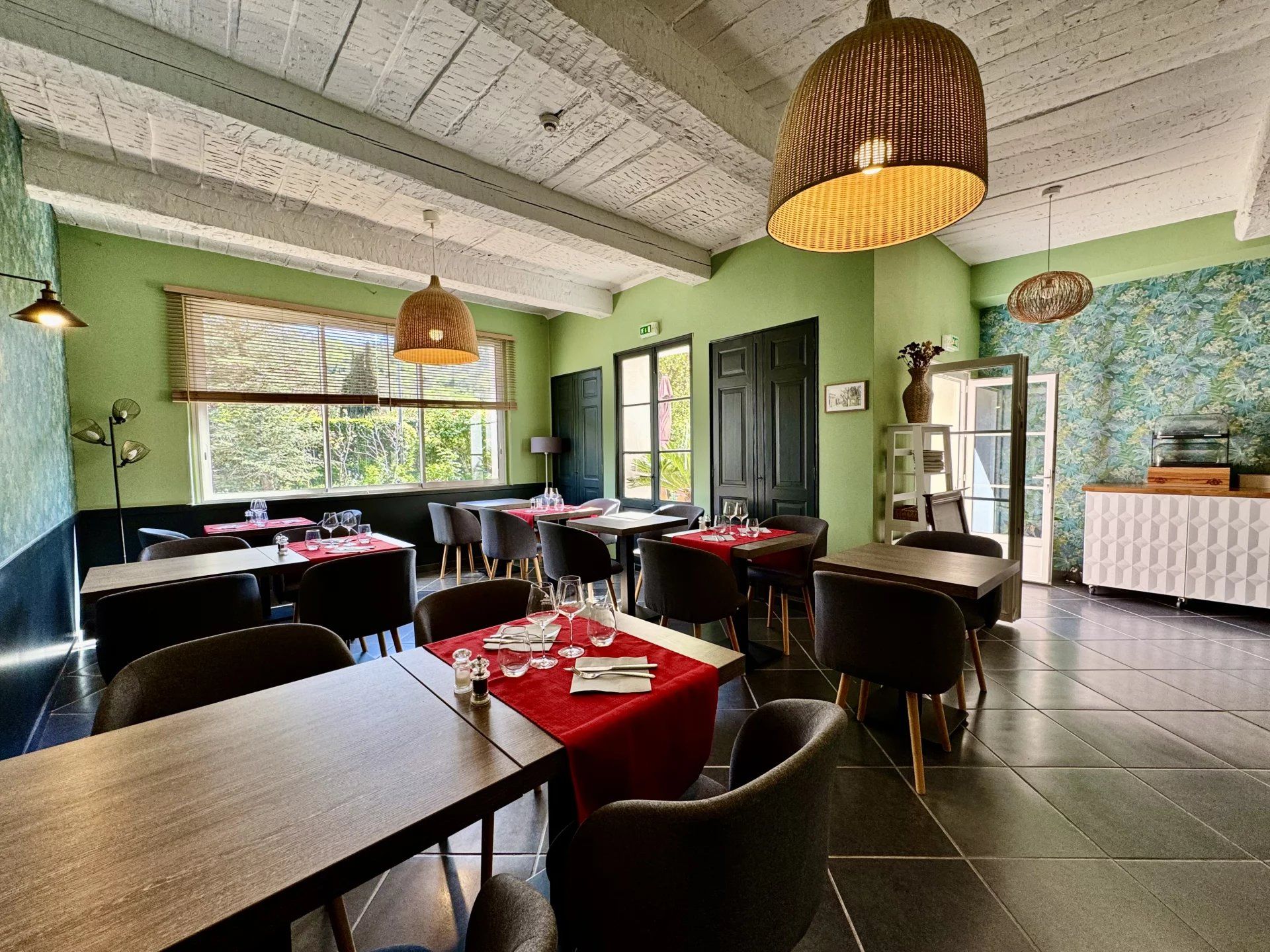 commercial local for sale on COLLOBRIERES (83610)