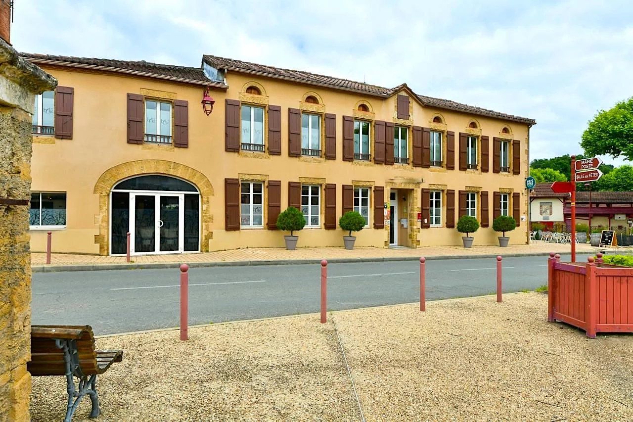 commercial local for sale on ESTANG (32240)