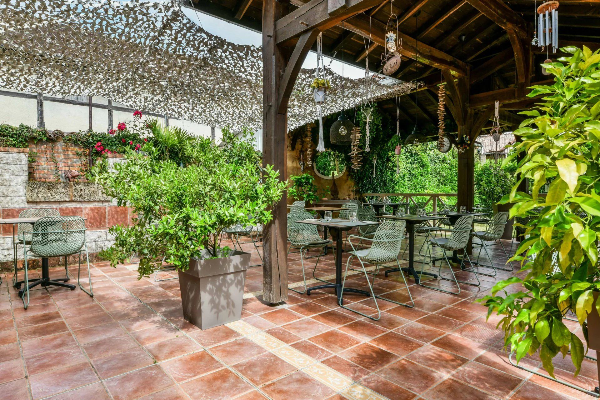 commercial local for sale on ESTANG (32240)