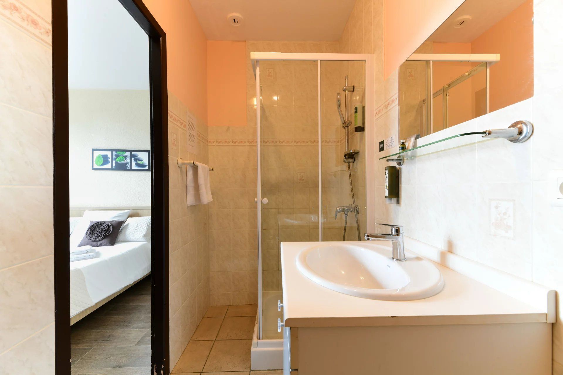 commercial local for sale on ESTANG (32240)