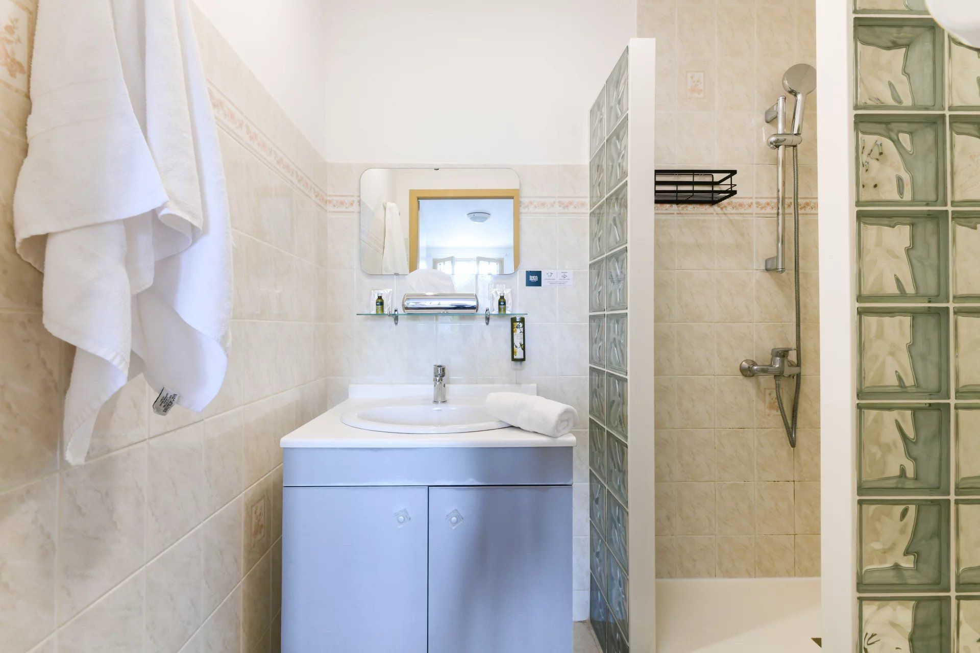 commercial local for sale on ESTANG (32240)