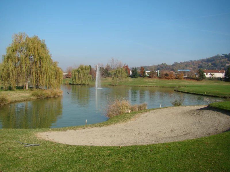 commercial local for sale on Pavia (27100)