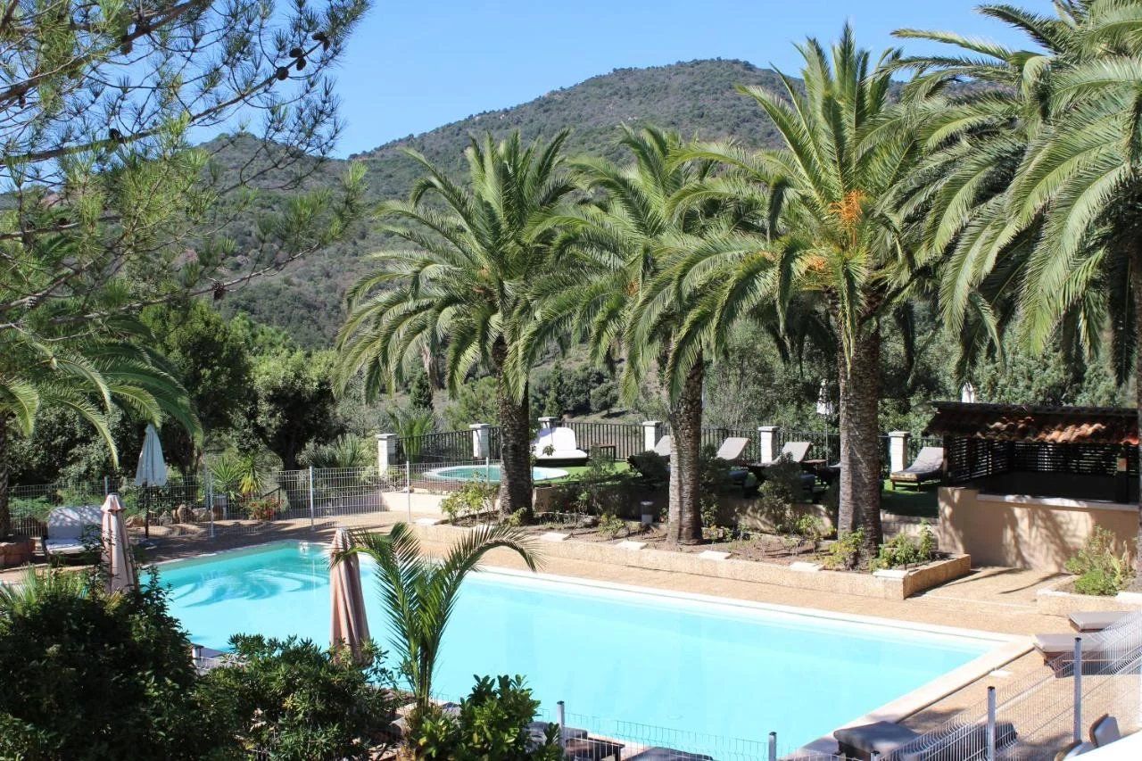 commerce en vente sur SERRIERA (20147)