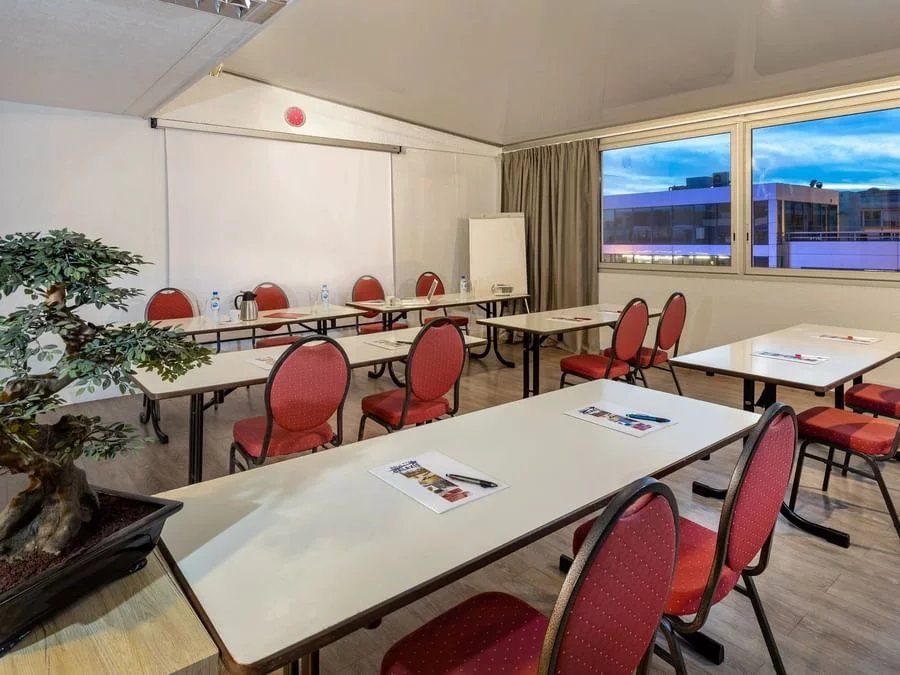 commerce en vente sur ST LAURENT DU VAR (06700)