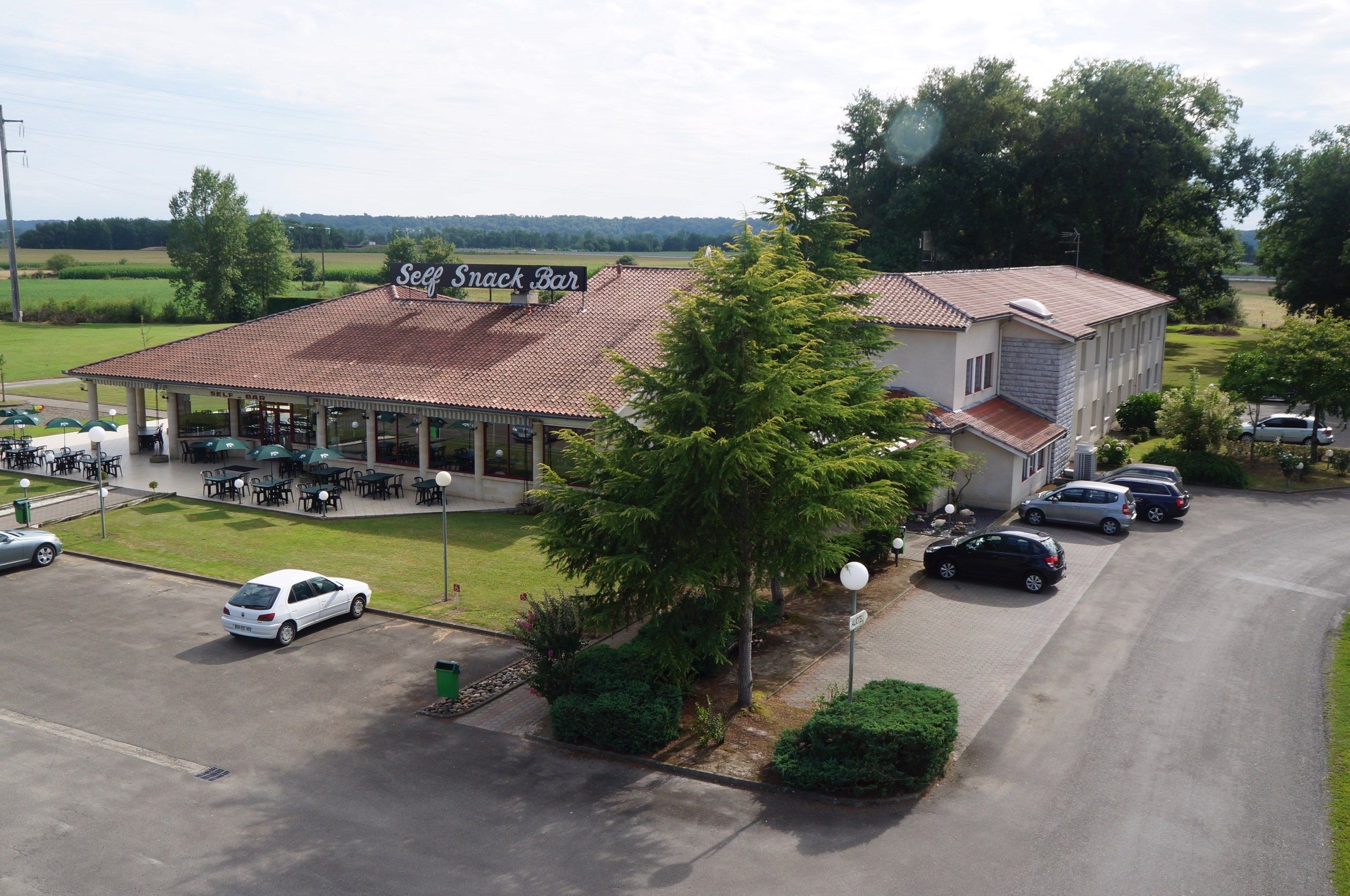 commercial local for sale on CAZERES SUR L ADOUR (40270)